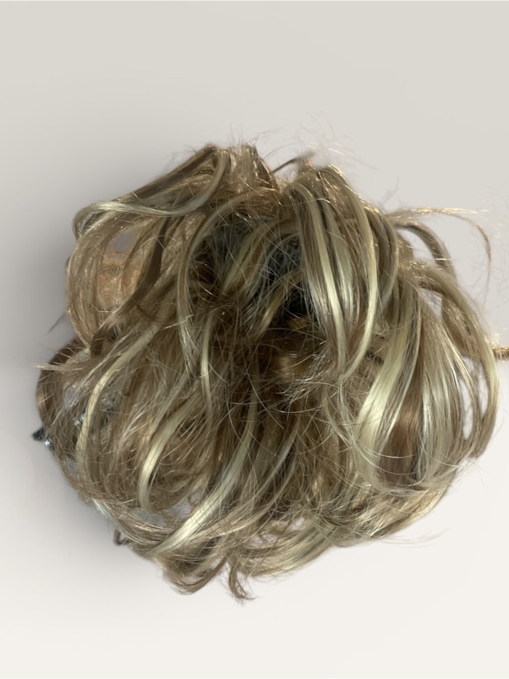 Tousled look Synthetic Hair Bun Scrunchie in Light Brown with Blonde Highlights - Picture 4 of 4